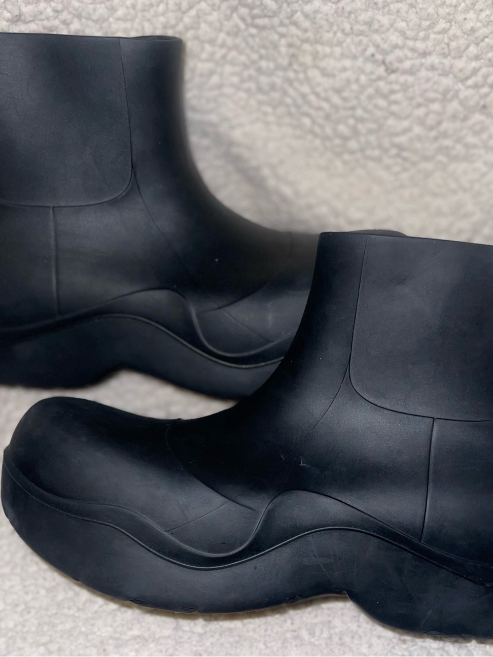 Bottega Veneta Matt Rubber Puddle Ankle Boots in Black BNWB 42